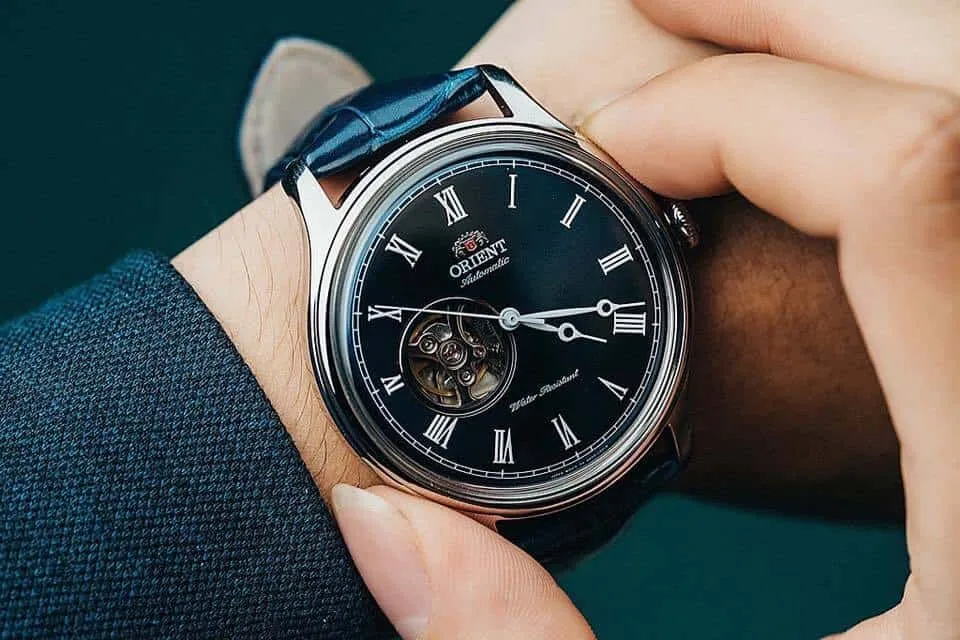 Đồng hồ cho Người cao tuổi - Món quà Yêu thương và Thiết thực